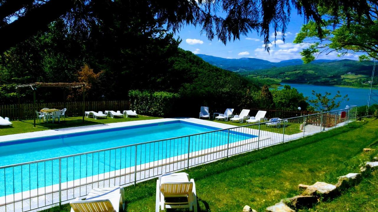 Agriturismo Calcinaia sul lago Villa Sansepolcro Esterno foto