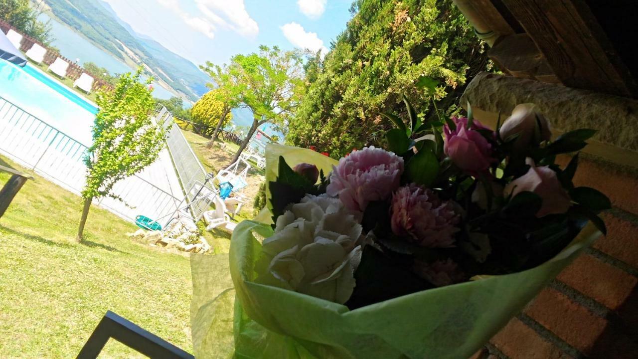 Agriturismo Calcinaia sul lago Villa Sansepolcro Esterno foto
