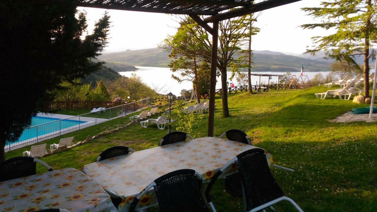Agriturismo Calcinaia sul lago Villa Sansepolcro Esterno foto